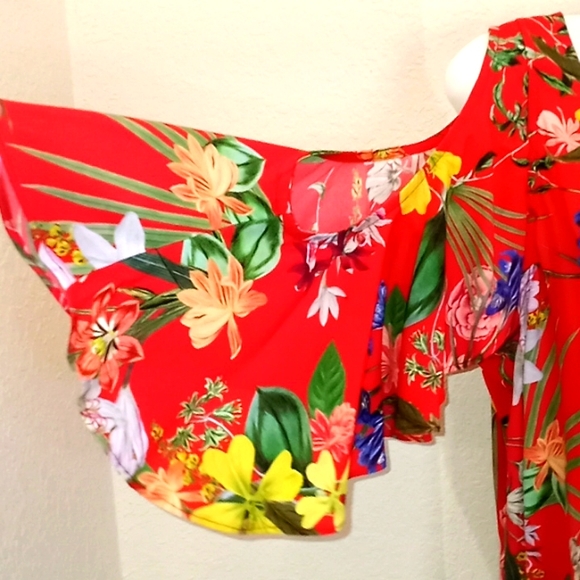 Karen Kane Floral Cold Shouldered Blouse - Picture 5 of 16